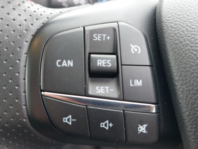 Used Ford Focus 2023 for sale - 78113227: Photo 16