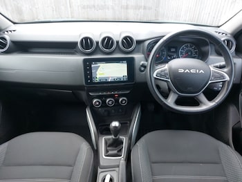 Used Dacia Duster 2023 for sale - 76054187: Photo