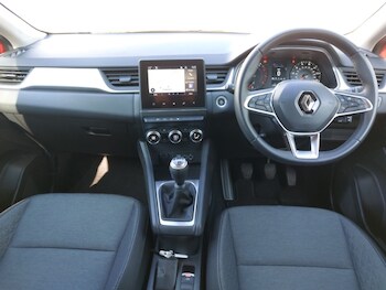 Used Renault Captur 2022 for sale - 78342475: Photo