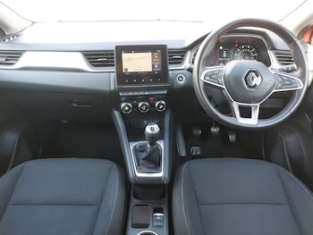 Used Renault Captur 2020 for sale - 79513573: Photo