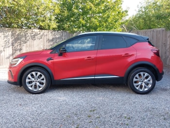 Used Renault Captur 2020 for sale - 79513573: Photo