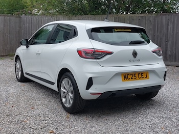Used Renault Clio 2025 for sale - 79534604: Photo