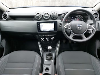 Used Dacia Duster 2022 for sale - 76221606: Photo 2