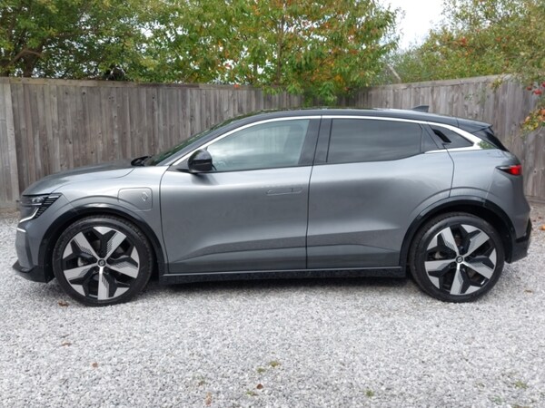 Used Renault Megane E Tech 2022 for sale - 76213075: Photo 4