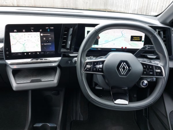 Used Renault Megane E Tech 2022 for sale - 76213075: Photo 7