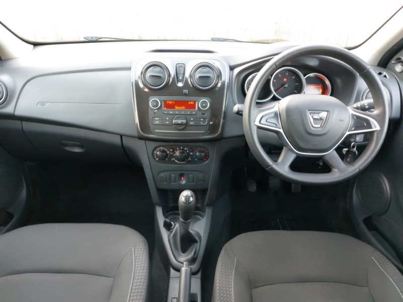 Used Dacia Sandero 2018 for sale - 77736285: Photo 2