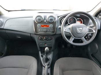 Used Dacia Sandero 2018 for sale - 77736285: Photo