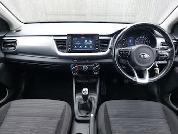 Used Kia Stonic 2018 for sale - 78559568: Photo