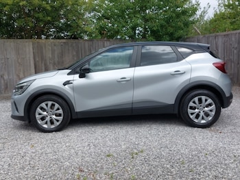 Used Renault Captur 2022 for sale - 75518527: Photo