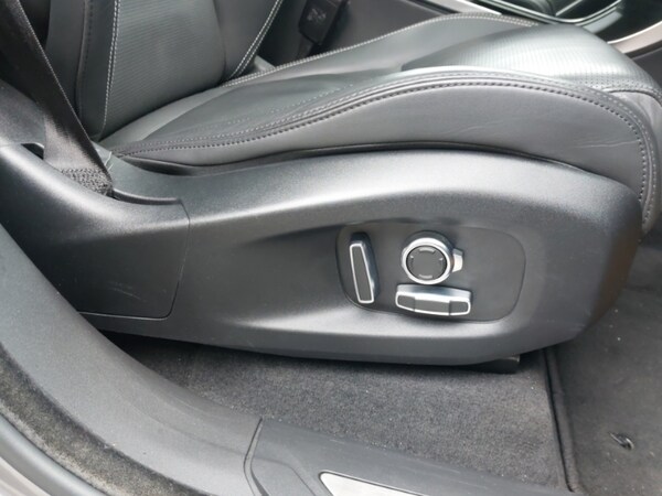 Used Jaguar F-Pace 2023 for sale - 76238296: Photo 12