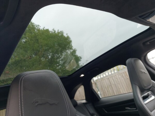 Used Jaguar F-Pace 2023 for sale - 76238296: Photo 18