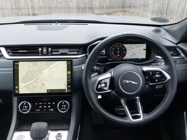 Used Jaguar F-Pace 2023 for sale - 76238296: Photo 7