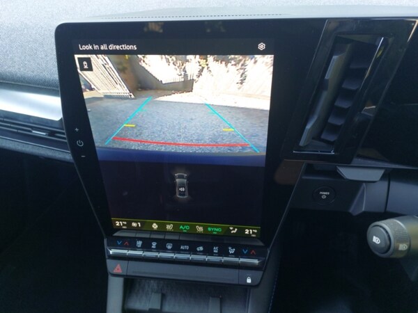 Used Renault Scenic E-Tech 2024 for sale - 76187841: Photo 17