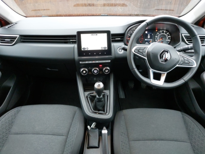 Used Renault Clio 2022 for sale - 76815849: Photo 2