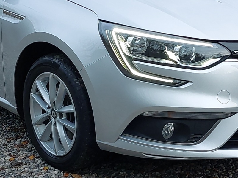 Used Renault Megane 2017 for sale - 77086798: Photo 9