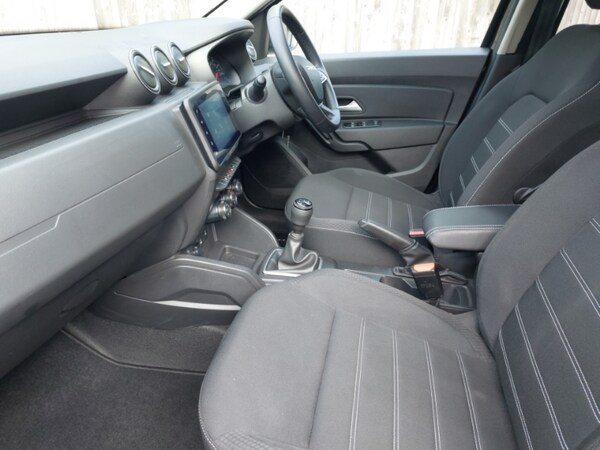 Used Dacia Duster 2023 for sale - 76199476: Photo 5