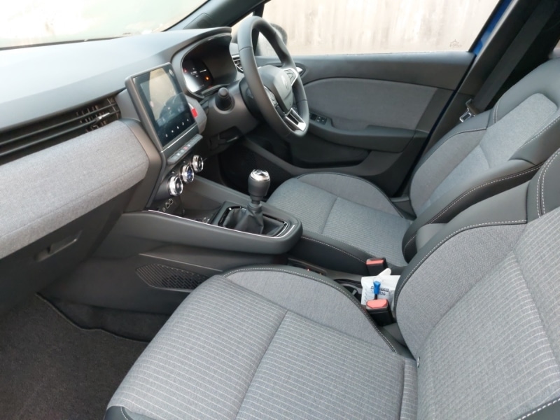 Used Renault Clio 2025 for sale - 76906969: Photo 5