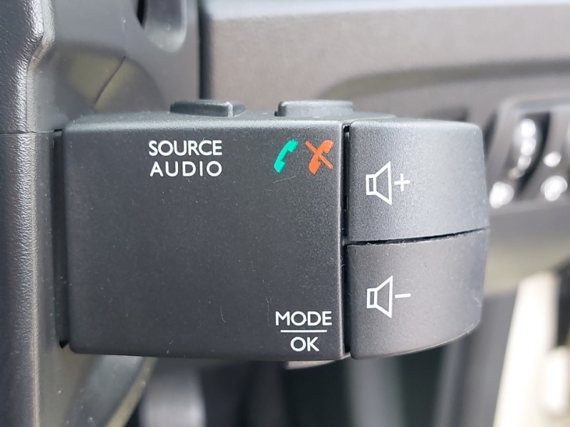 Used Renault Captur 2017 for sale - 77899169: Photo 19