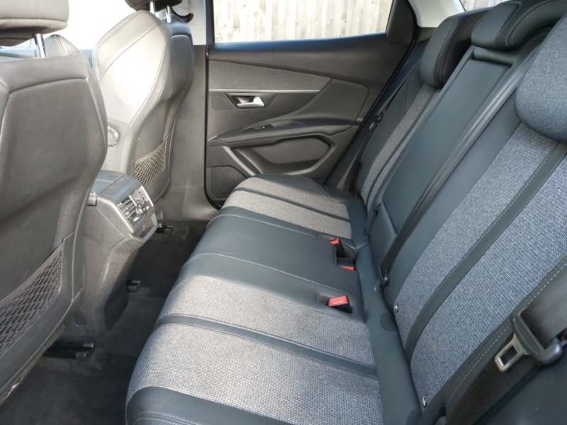 Used Peugeot 3008 2019 for sale - 76893647: Photo 6