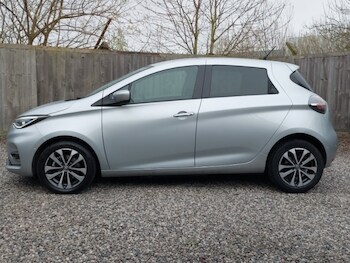 Used Renault Zoe 2022 for sale - 77999806: Photo