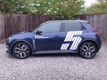 Used Renault 5 2025 for sale - 77419303: Photo