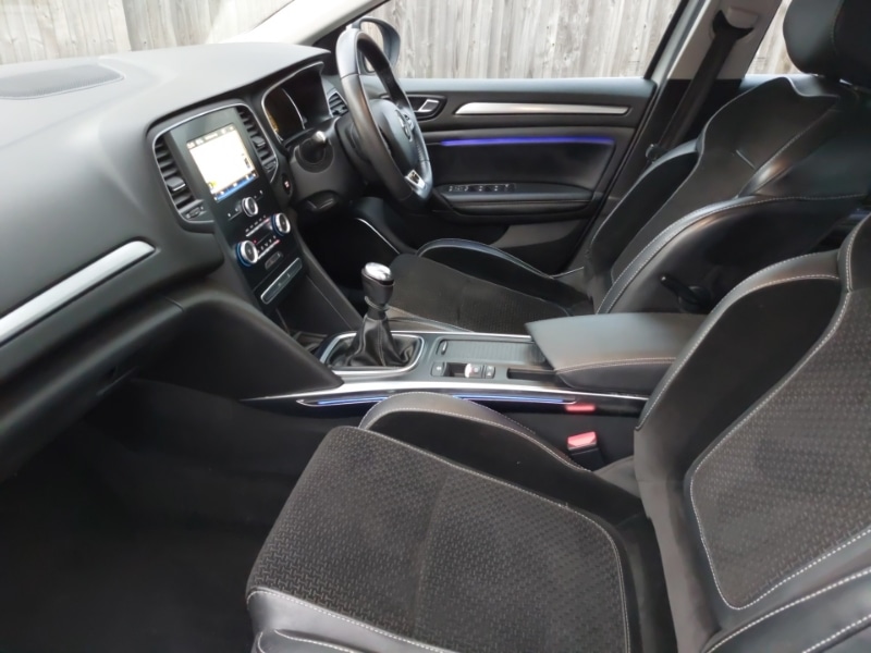 Used Renault Megane 2017 for sale - 76951621: Photo 5