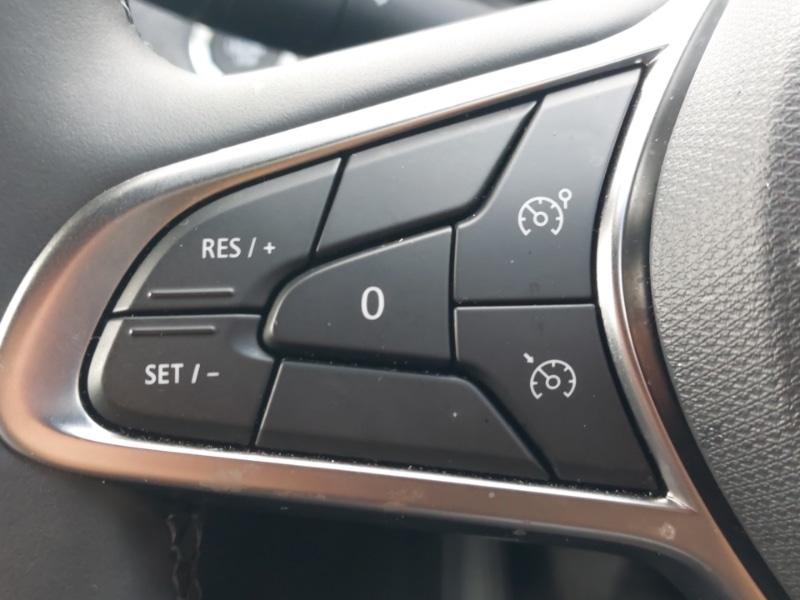 Used Renault Clio 2024 for sale - 76947279: Photo 16