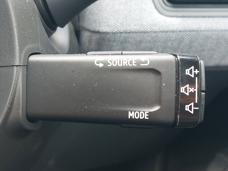 Used Renault Clio 2024 for sale - 76947279: Photo 18