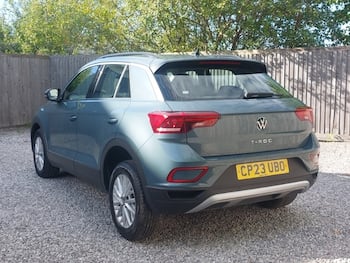 Used Volkswagen T-Roc 2023 for sale - 79844362: Photo