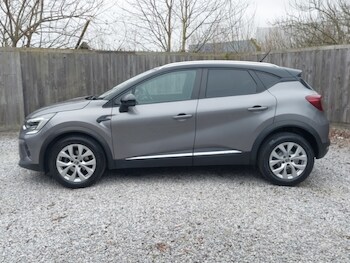 Used Renault Captur 2020 for sale - 77564419: Photo