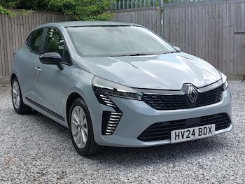Used Renault Clio 2024 for sale - 75902703: Photo