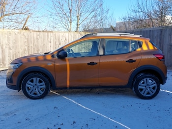 Used Dacia Sandero Stepway 2022 for sale - 77105296: Photo