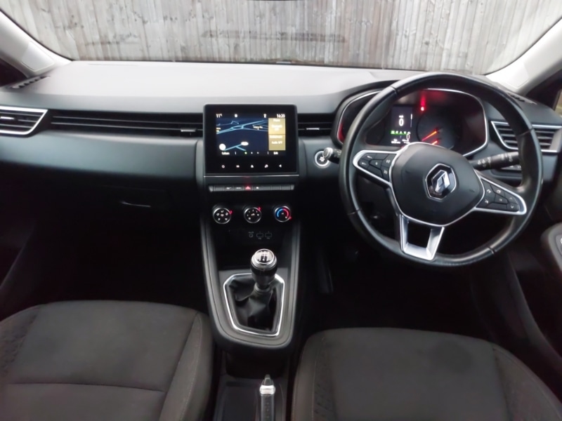 Used Renault Clio 2019 for sale - 76537201: Photo 2