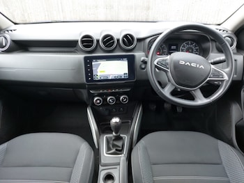 Used Dacia Duster 2023 for sale - 78230104: Photo