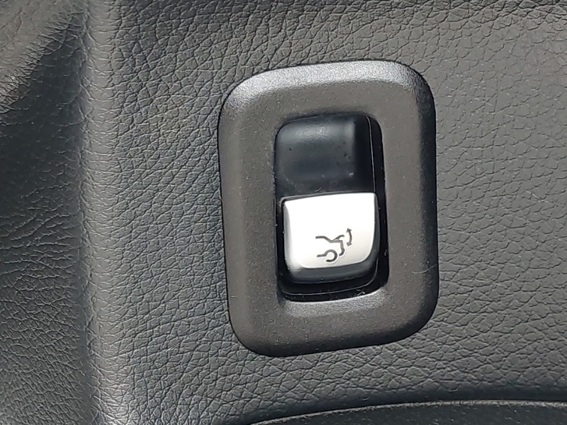 Used Mercedes-Benz GLC 2018 for sale - 78099194: Photo 18