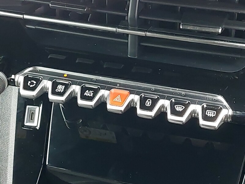 Used Peugeot 2008 2023 for sale - 78093562: Photo 18