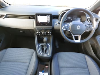 Used Renault Clio 2025 for sale - 76893618: Photo