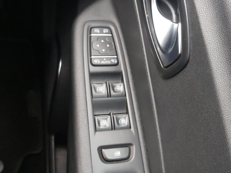 Used Renault Captur 2019 for sale - 77453922: Photo 19