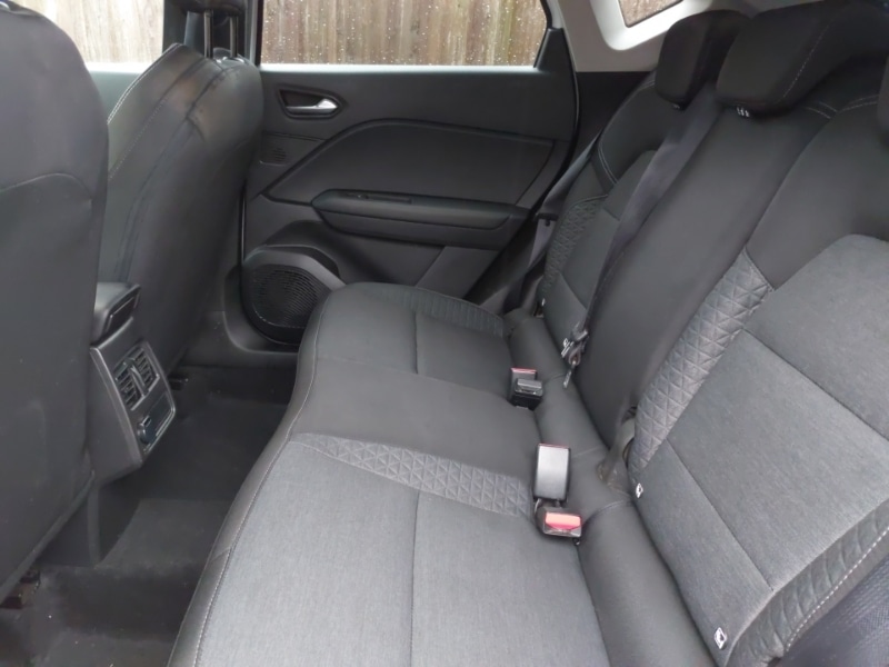 Used Renault Captur 2023 for sale - 77596217: Photo 6