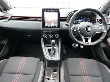 Used Renault Clio 2022 for sale - 76311524: Photo