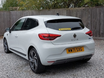 Used Renault Clio 2022 for sale - 76311524: Photo