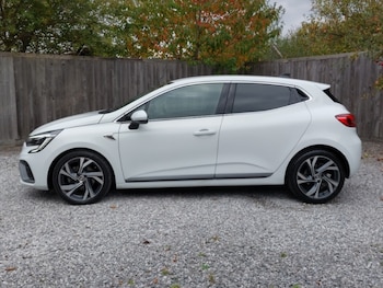 Used Renault Clio 2022 for sale - 76311524: Photo
