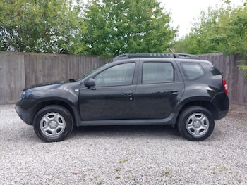 Used Dacia Duster 2018 for sale - 79447389: Photo