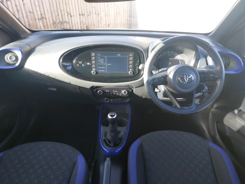 Used Toyota Aygo X 2023 for sale - 76602320: Photo 2