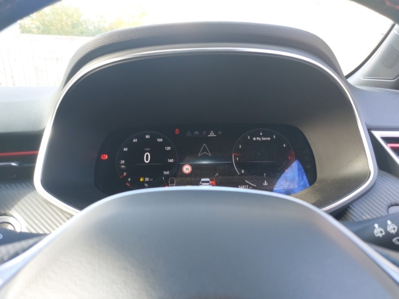 Used Renault Clio 2023 for sale - 76567255: Photo 11