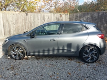 Used Renault Clio 2023 for sale - 76567255: Photo