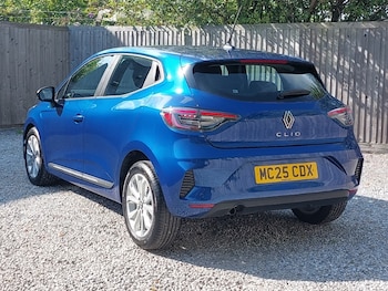 Used Renault Clio 2025 for sale - 79534601: Photo