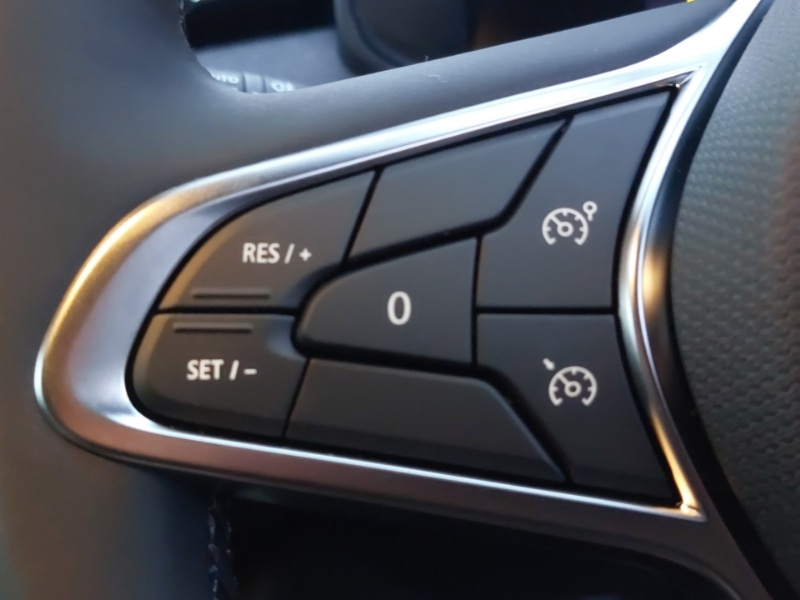 Used Renault Clio 2025 for sale - 76897602: Photo 16