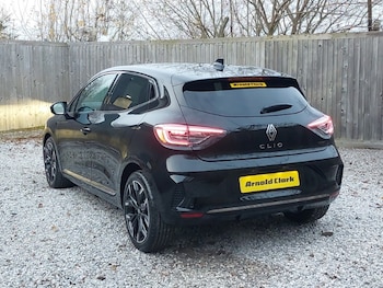 Used Renault Clio 2025 for sale - 76897602: Photo