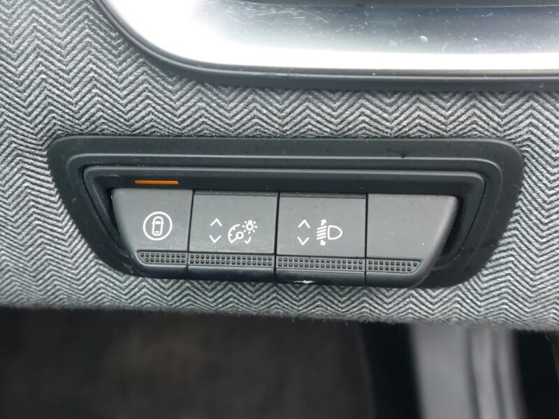 Used Renault Clio 2024 for sale - 77873860: Photo 12